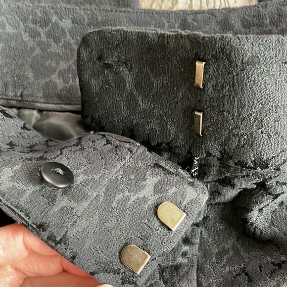 🍄3/$20 Sz8 LOFT Black Marisa Textured Leopard Pant - Picture 5 of 10